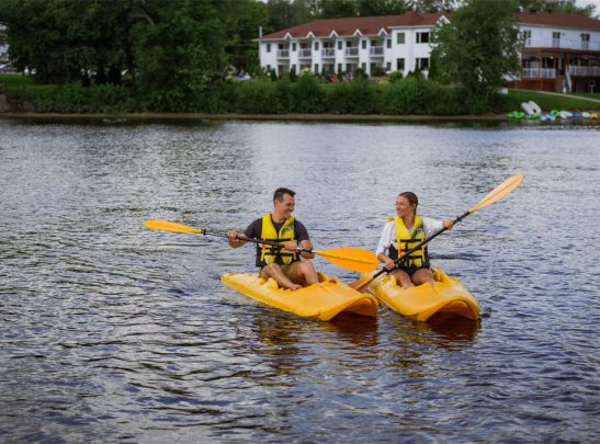 Page-de-destination-2-juillet Couple en Kayak au Manoir